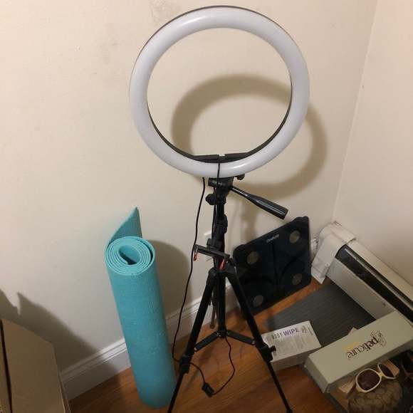 Ring Light with Tripod Stand - Picture 4 of 5